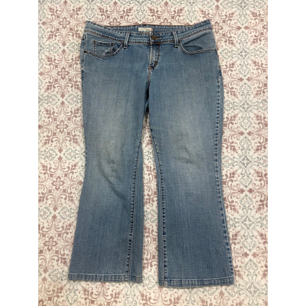 Levis 542 Flare Jeans Womens 18W Medium Wash Blue Denim Mid Rise Stretch